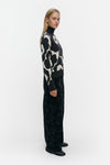 Marimekko - Sopimus Unikko Knitted Pullover in off white, dark grey