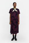 Marimekko - Pisteinen Kukasta Kukkaan Dress in dark purple, dark navy