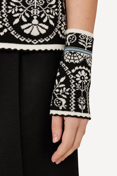 Oleana - Oddrun Wristlets - 818